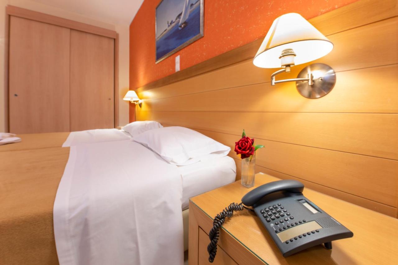 Avra Hotel Méthana Zewnętrze zdjęcie