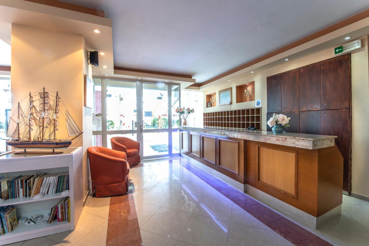 Avra Hotel Méthana Zewnętrze zdjęcie